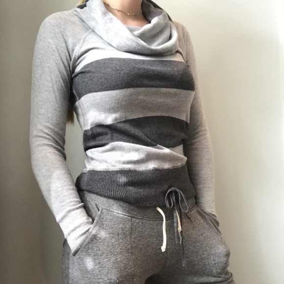 LOFT Sweaters - Loft cowl turtleneck sweater!